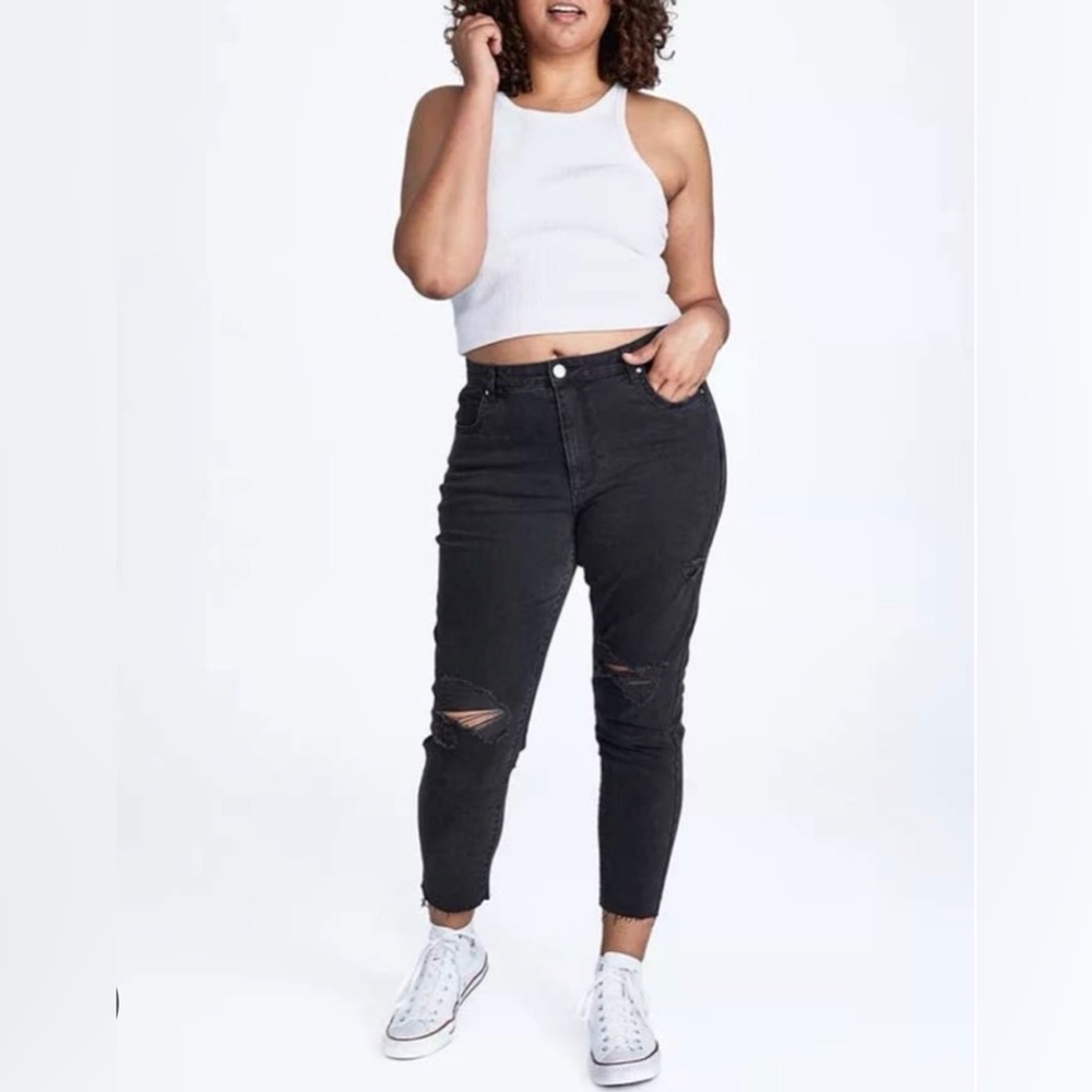 Cotton On Stretch High Rise Mom Jeans Black Ripped Size 4.